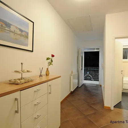 Tai Parecag Apartment